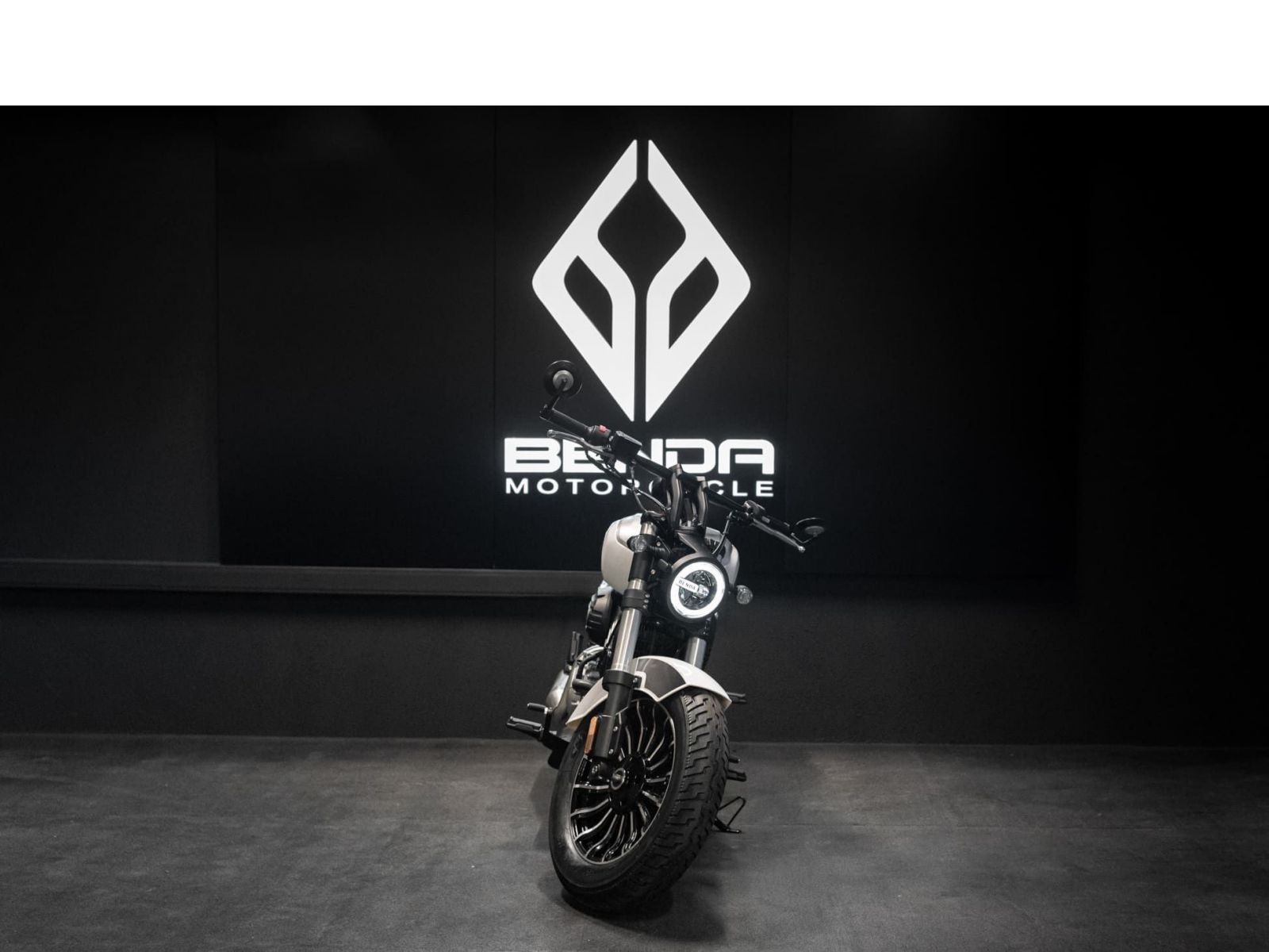 Круизер BENDA Rock 300 (WHITE) 2026